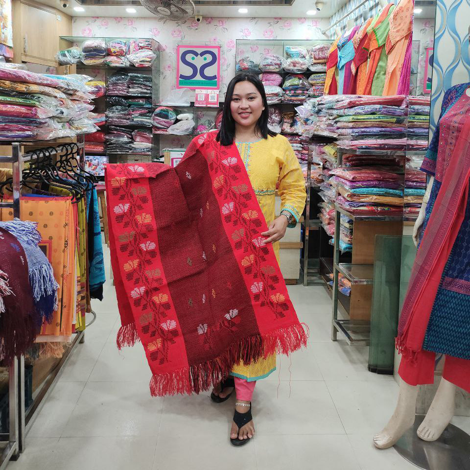 Lotapata Shawl by Waist Loom