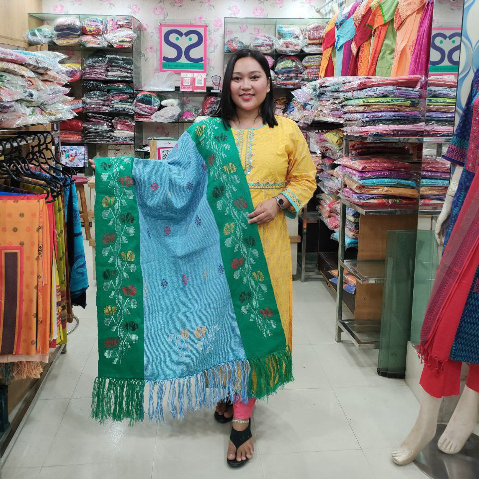 Lotapata Shawl by Waist Loom